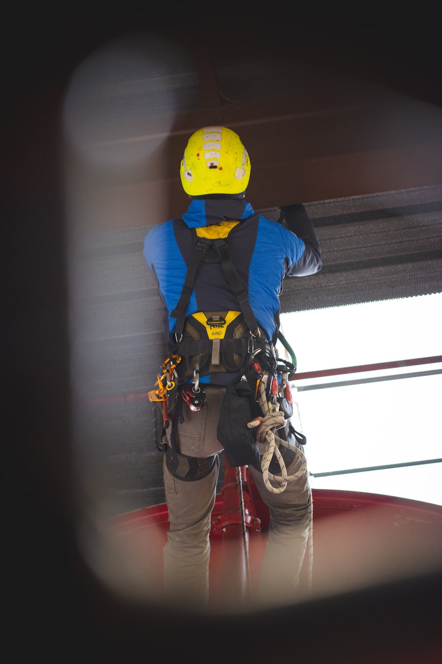 Confined Spaces Inspections & Silos Cleaning